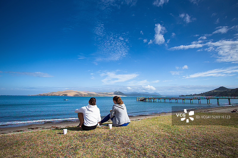 霍基昂加港海滨早餐图片素材