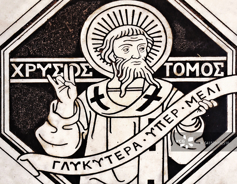 英国切斯特大教堂的彩色玻璃窗图片素材