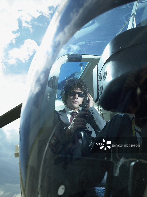 直升机飞行员图片素材