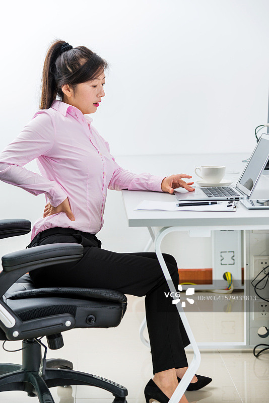 商界女性背痛图片素材