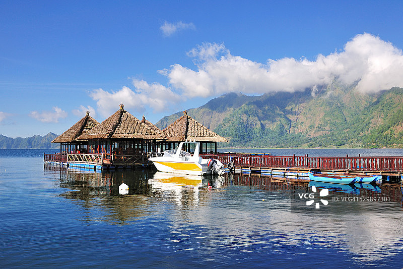 巴厘岛金塔马尼巴图尔湖的风景图片素材