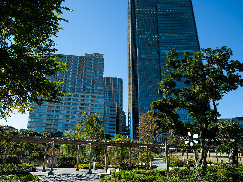 日之出町公园和东京中城图片素材