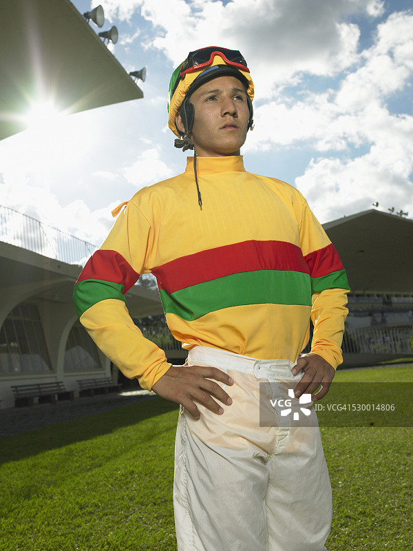 穿着绸缎的骑师图片素材