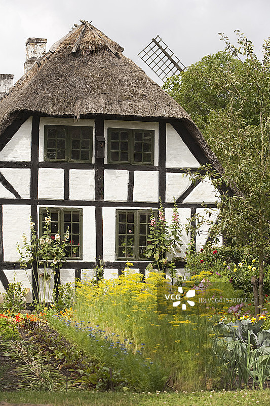 菲英民族志村，欧登塞，丹麦的磨坊、有机农场和花园图片素材