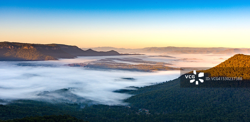 蓝山国家公园美丽的清晨图片素材