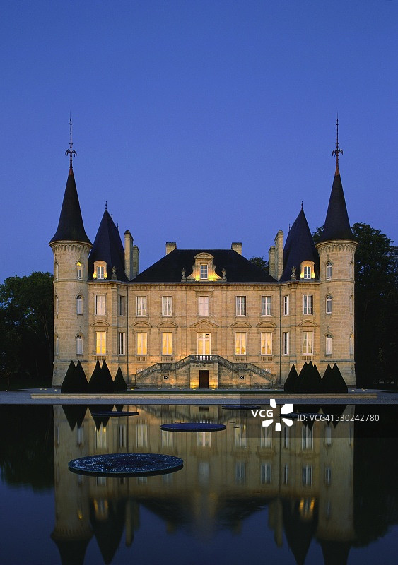 法国波尔多碧尚男爵酒庄图片素材