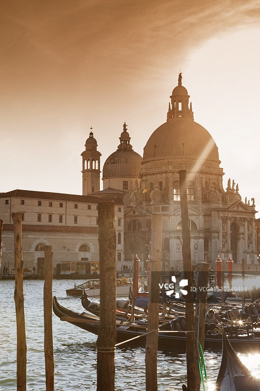 威尼斯大运河上的贡多拉，联合国教科文组织世界遗产图片素材