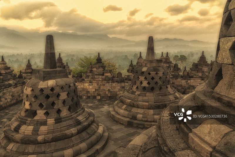 亚洲东南亚印度尼西亚爪哇岛婆罗浮屠佛教寺庙，联合国教科文组织世界遗产图片素材