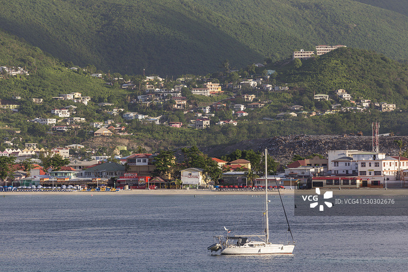 荷属圣马丁菲利普斯堡清晨海滨游艇图片素材