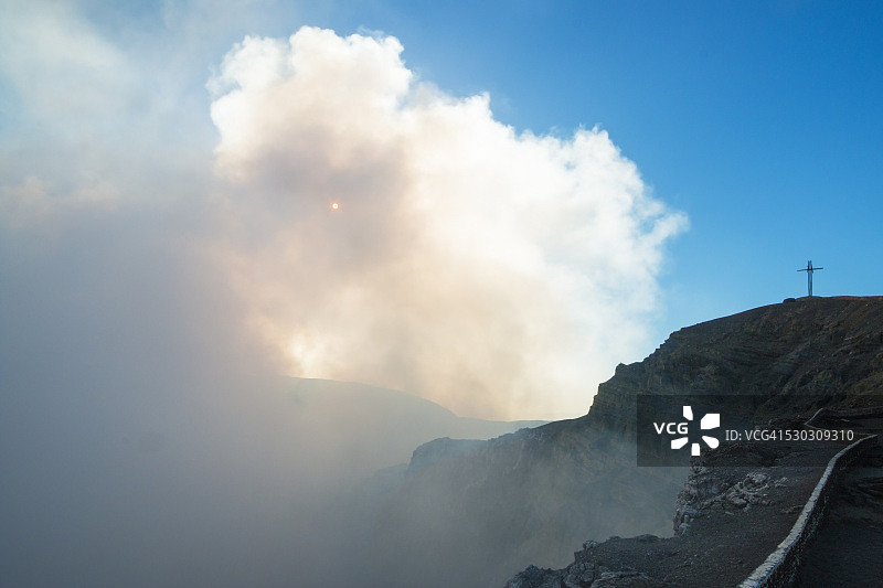 马萨亚火山主火山口，尼加拉瓜首个国家公园图片素材