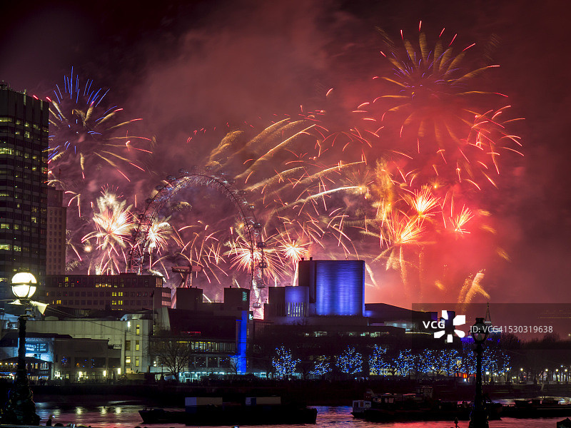 英国伦敦南岸的烟花图片素材
