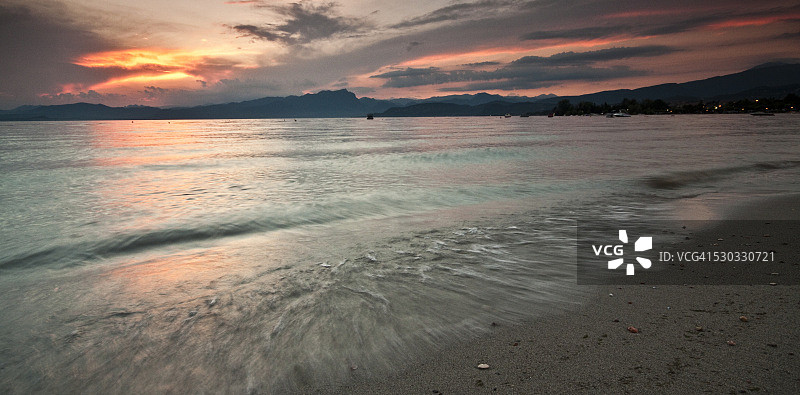 加尔达湖图片素材