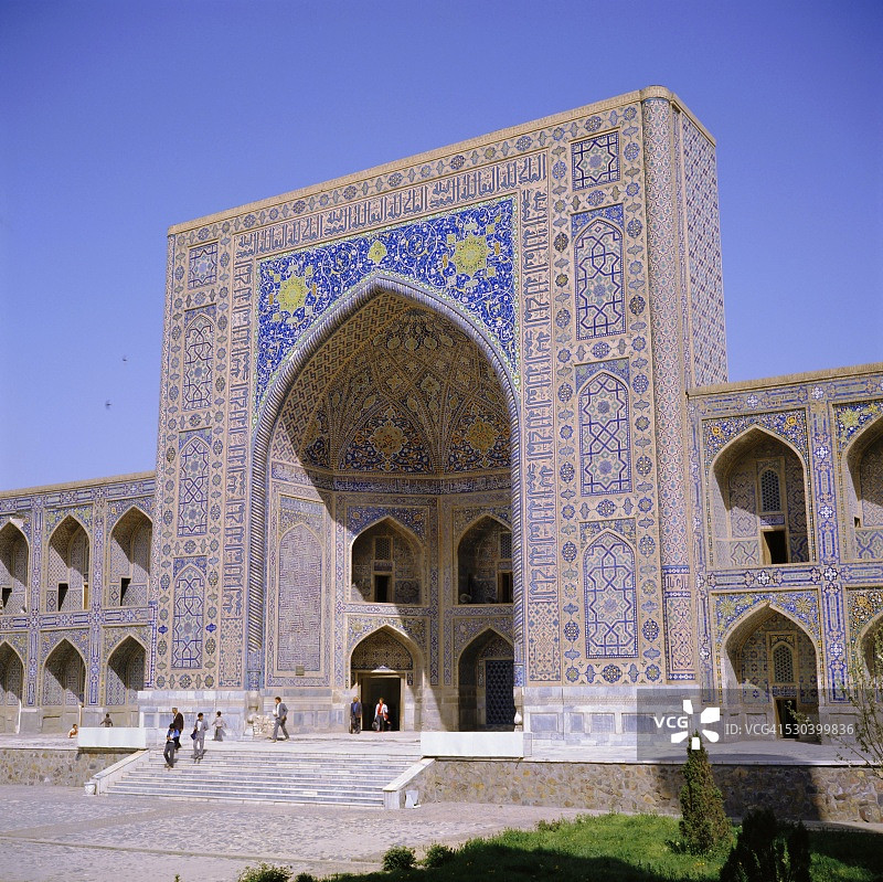 帖拉·卡里伊斯兰教学校，1660年，列吉斯坦广场，撒马尔罕，乌兹别克斯坦，欧亚大陆图片素材