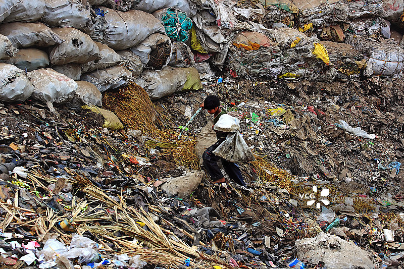 垃圾堆图片素材