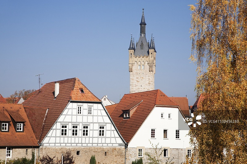 巴登-符腾堡州巴特温普芬的老城区和蓝色塔楼，德国内卡河谷，欧洲图片素材