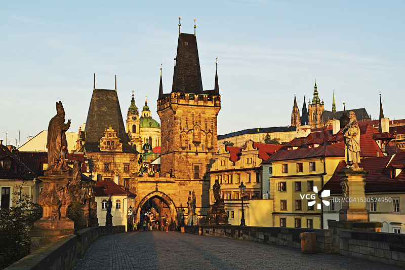 捷克共和国布拉格查理大桥图片素材