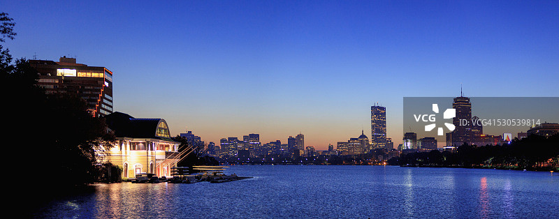 美国波士顿查尔斯河日出天际线图片素材
