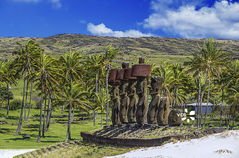 棕榈滩摩艾石像图片素材