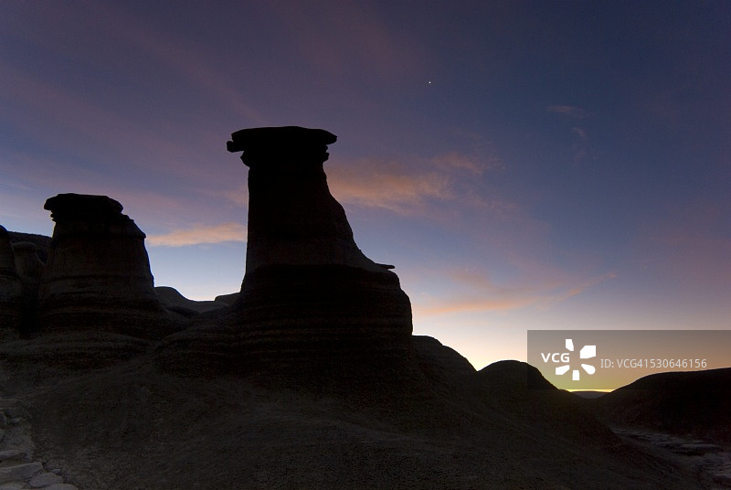 加拿大艾伯塔省德兰赫勒市的日出景观图片素材