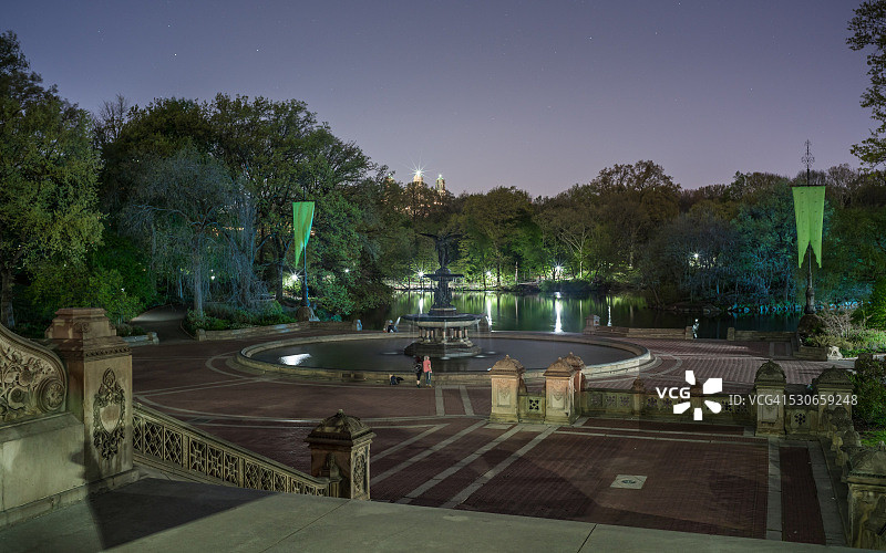 纽约贝塞斯达露台夜景图片素材