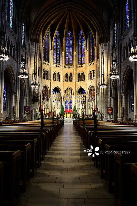 纽约市河边教堂图片素材