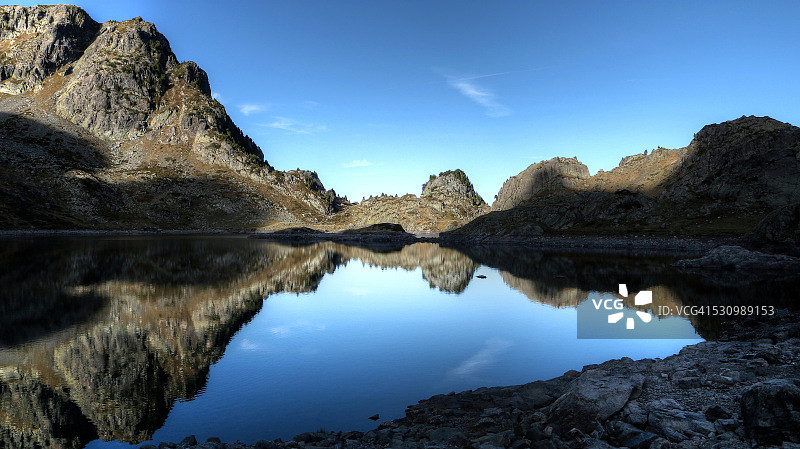 法国阿尔卑斯山贝勒东纳湖图片素材
