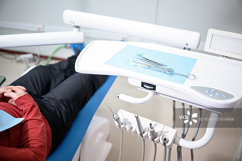 牙科诊所的牙科器械图片素材