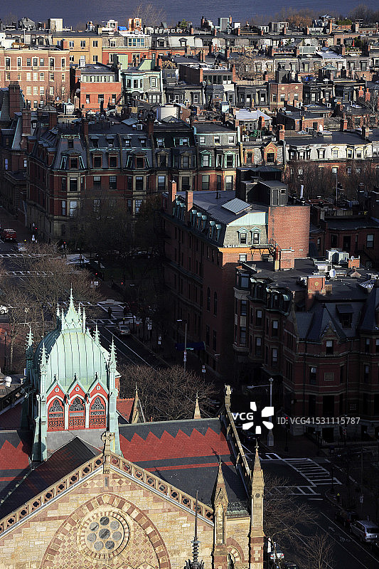 以前南教堂为前景的后湾图片素材