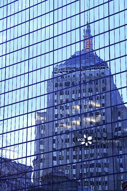约翰·汉考克大厦倒影图片素材