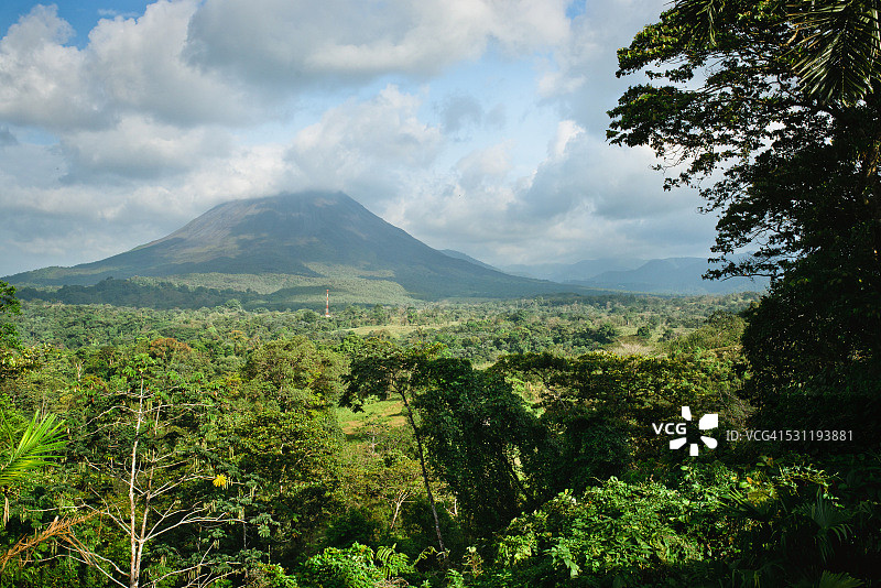 哥斯达黎加北部阿雷纳尔火山图片素材