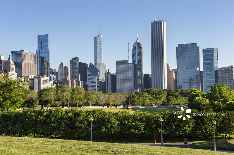 美国伊利诺伊州芝加哥，千禧公园和天际线图片素材