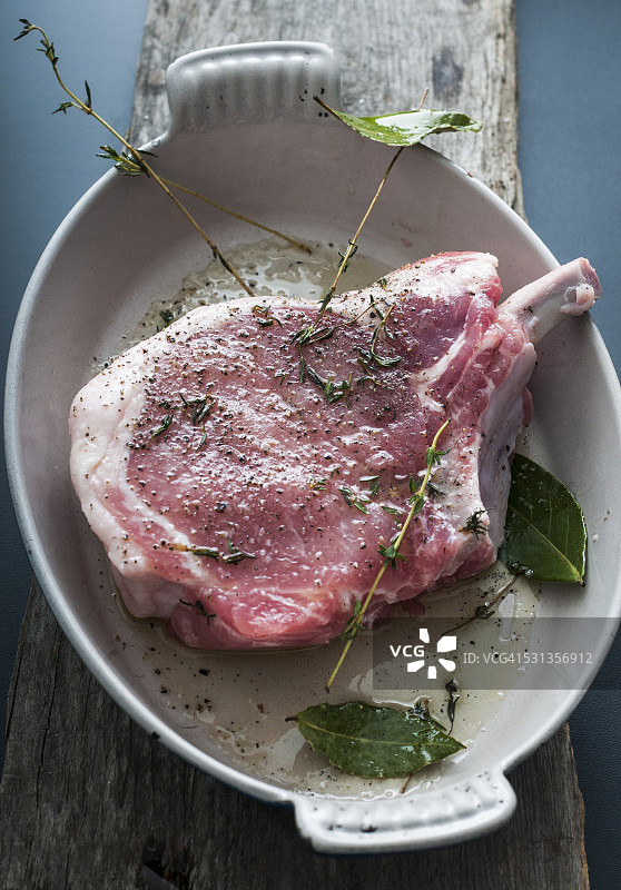 腌制猪排图片素材