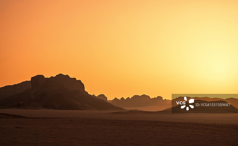 塔西利-恩阿杰尔日出图片素材