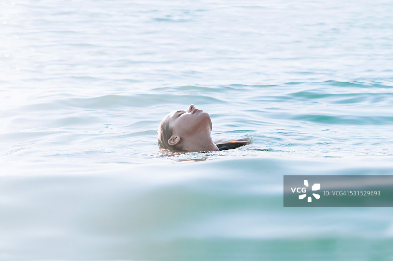 重返海洋图片素材