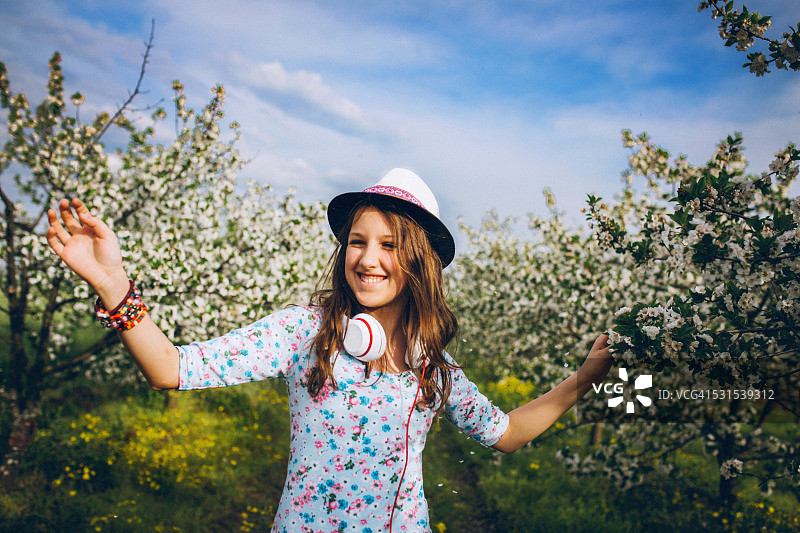 享受春天美好的气息！图片素材