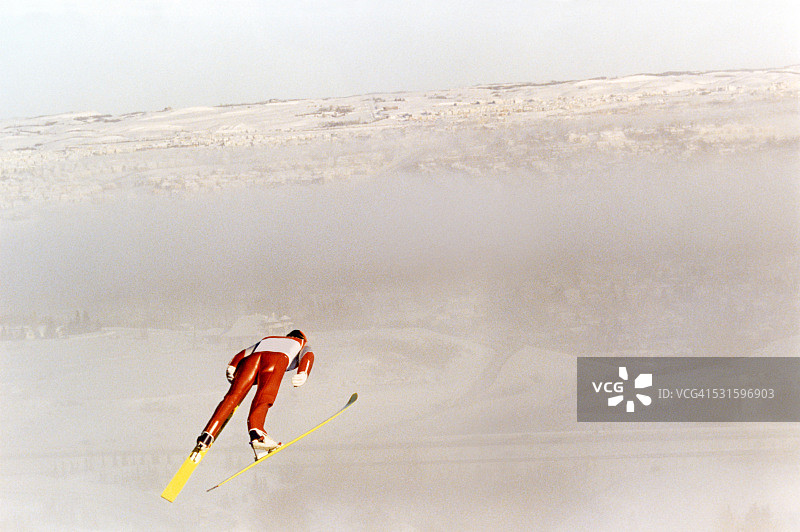 跳台滑雪运动员图片素材