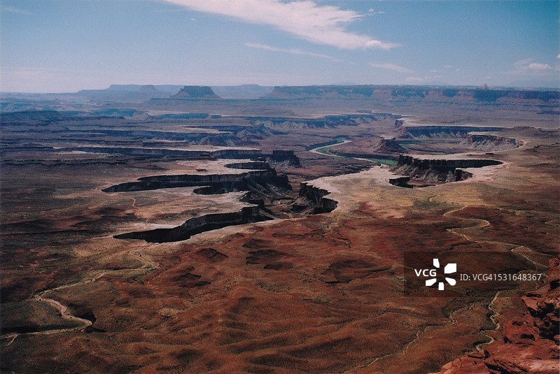 从空中岛俯瞰峡谷地图片素材