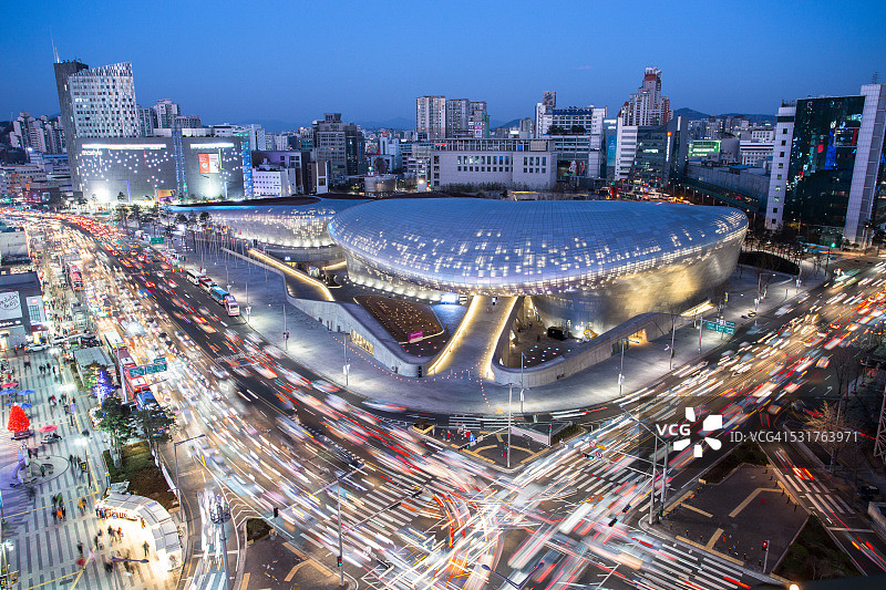 夜晚的DDP外观图片素材