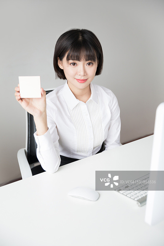 年轻职场女性图片素材