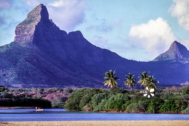 塔马兰湾的勒朗帕山图片素材