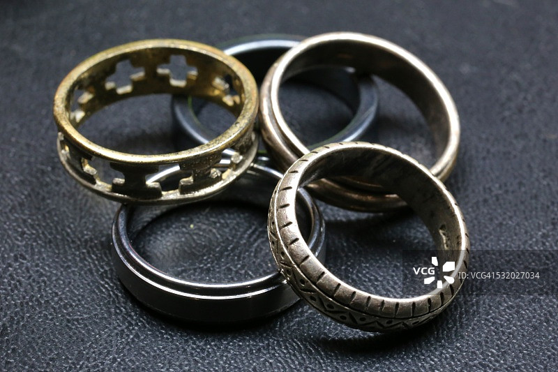 珠宝戒指特写图片素材