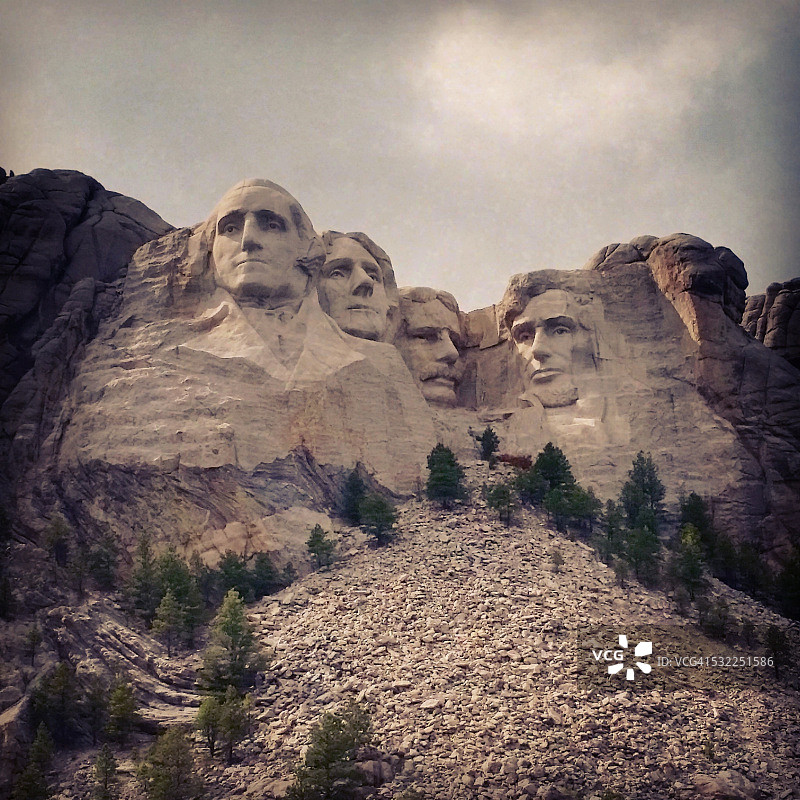 拉什莫尔山国家纪念地美国总统雕像图片素材