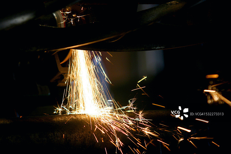 钢材研磨图片素材