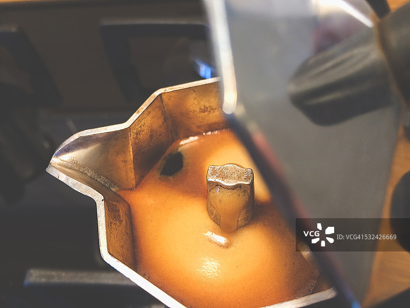 摩卡壶煮咖啡图片素材