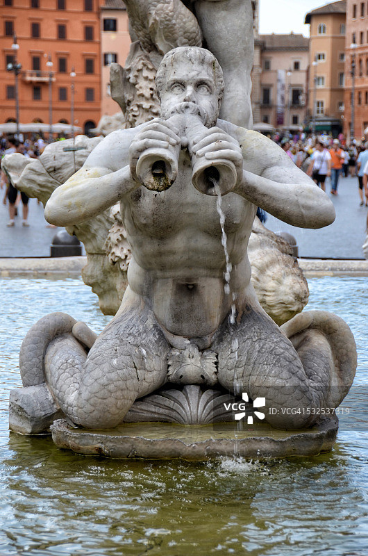 纳沃纳广场的摩尔人喷泉图片素材