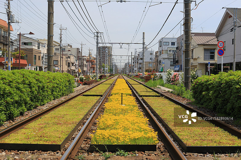 东京荒川的黄色轨道图片素材
