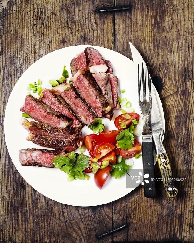 烤肋眼牛排切片图片素材
