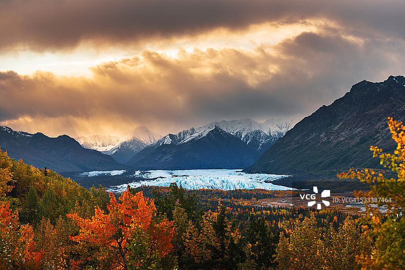 马塔努斯卡冰川瞭望台图片素材