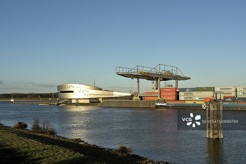 奈梅亨河畔建筑群图片素材