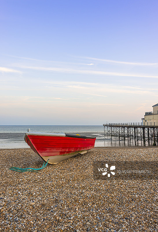 博格诺里吉斯海滩上的渔船图片素材